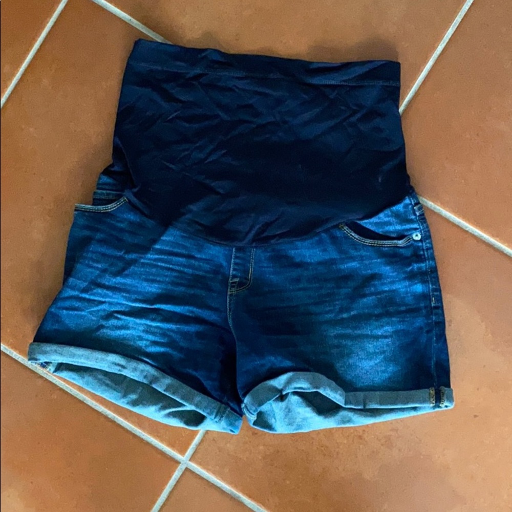 Liz Lange Maternity Shorts